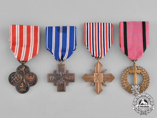 czechoslovakia,_republic._four_medals&_decorations_m181_1567
