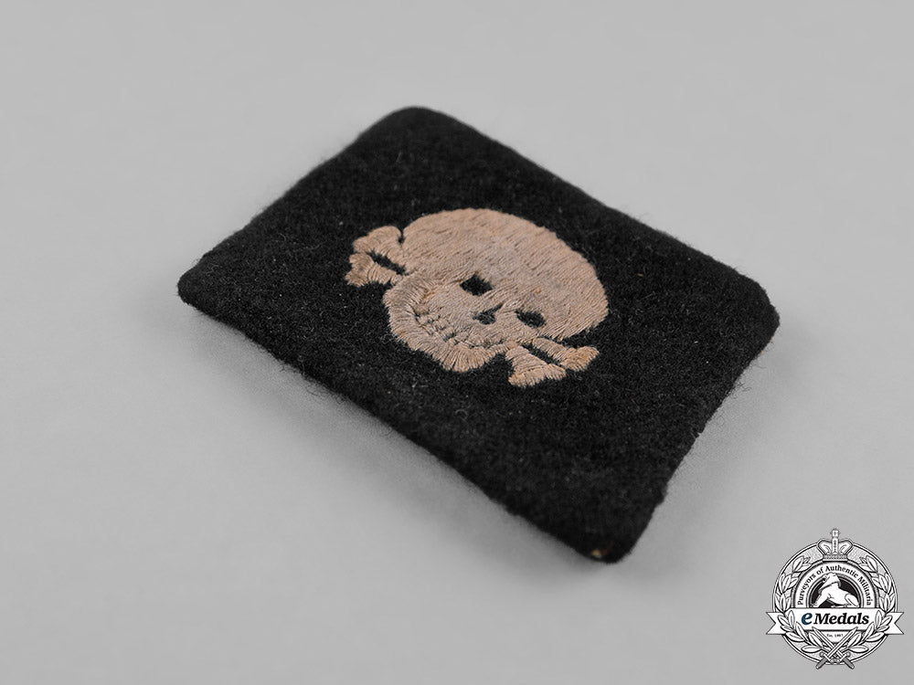 germany,_ss._a_single3_rd_panzer_division“_totenkop”_collar_tab;_horizontal_version_m181_1675