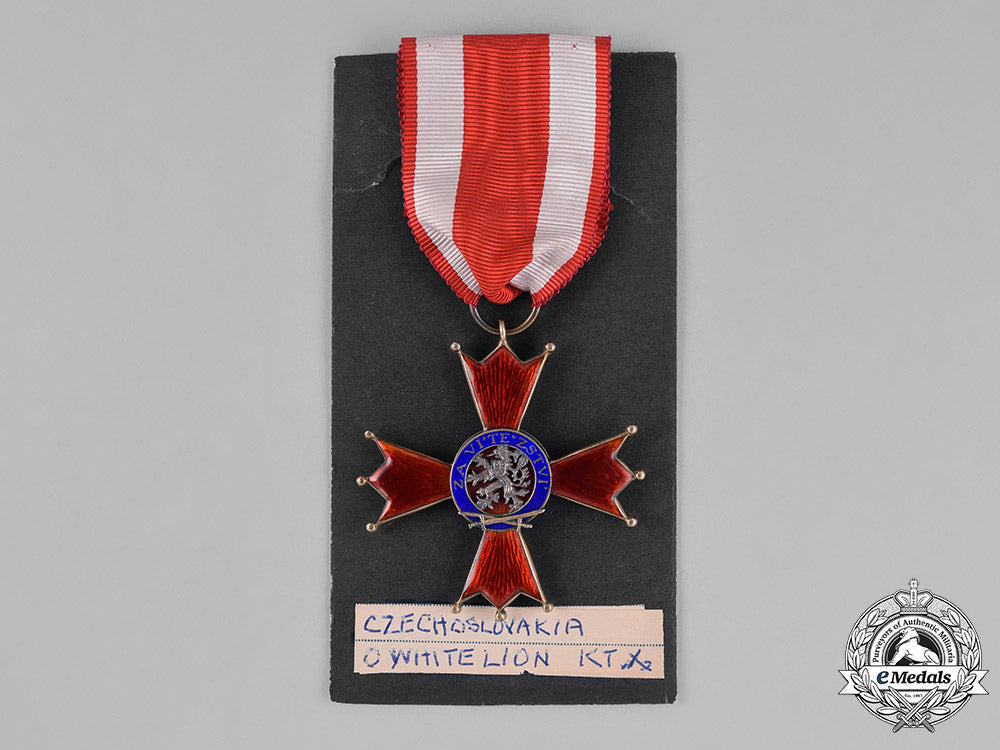 czechoslovakia,_second_republic._a_military_order_of_the_white_lion,_iii_class,_c.1945_m181_1975