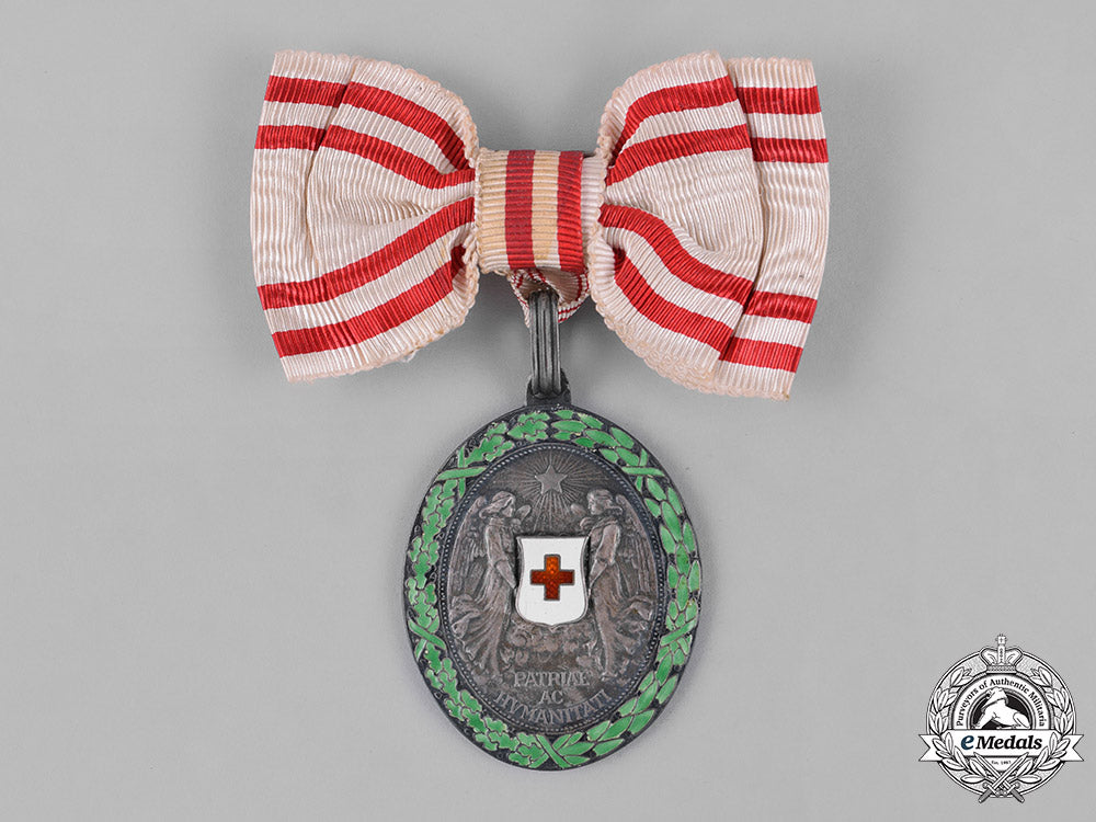 austria,_empire._an_honour_decoration_of_the_red_cross,_silver_medal_with_w.d_m181_2248