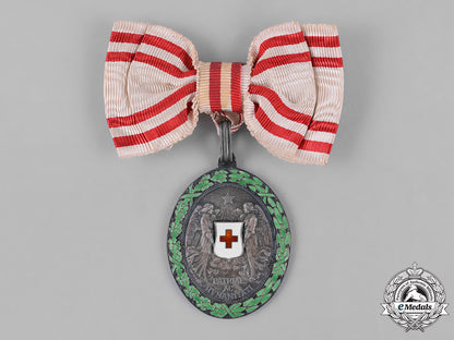 austria,_empire._an_honour_decoration_of_the_red_cross,_silver_medal_with_w.d_m181_2248