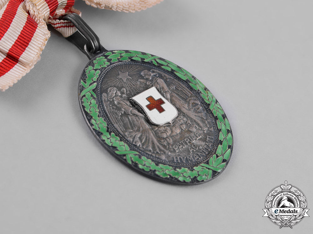 austria,_empire._an_honour_decoration_of_the_red_cross,_silver_medal_with_w.d_m181_2252