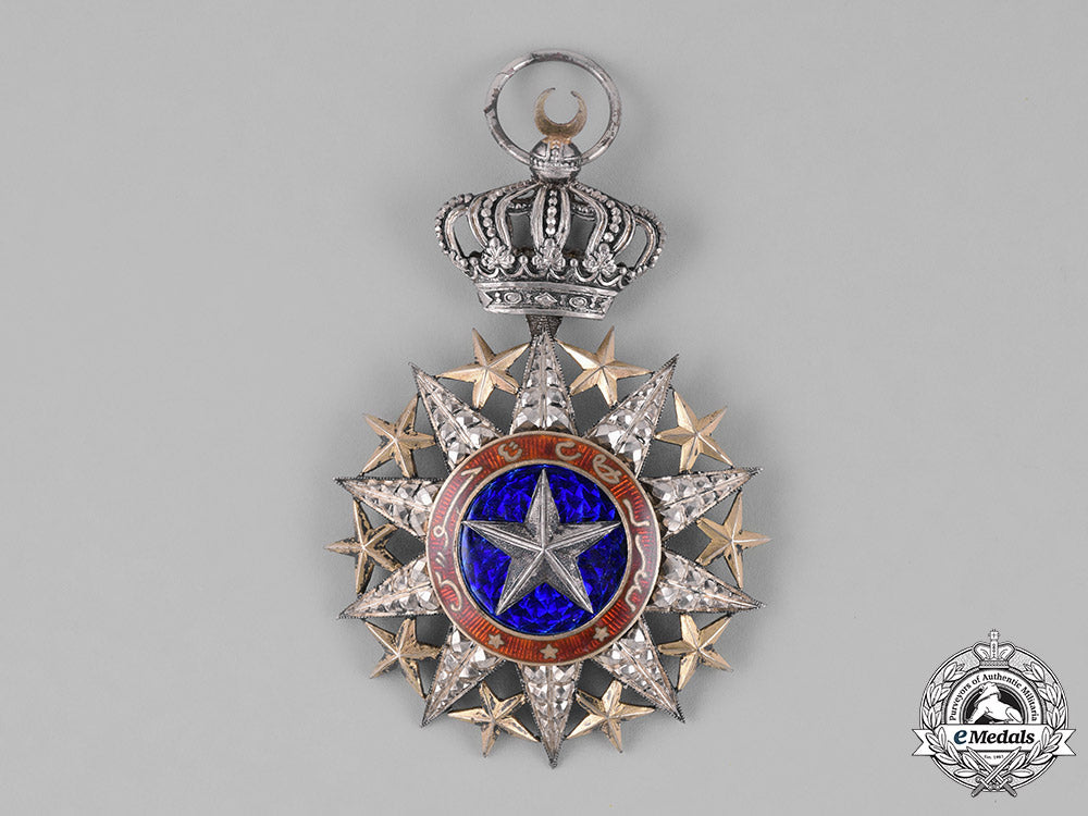 france,_colonial_somaliland._an_order_nichan_el-_anouar,_officer,_c.1930_m181_2277