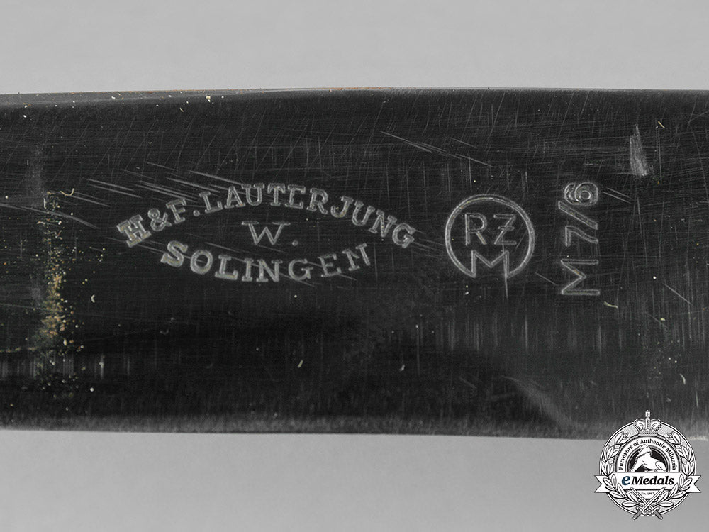 germany,_hj._a_hj_member’s_knife,_by_h.&_f._lauterjung_m181_2573