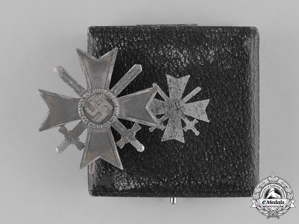 germany._a_cased_war_merit_cross_first_class_with_swords,_by_wilhelm_deumer_m181_2614