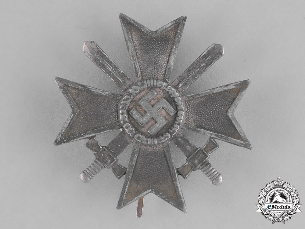 germany._a_cased_war_merit_cross_first_class_with_swords,_by_wilhelm_deumer_m181_2615
