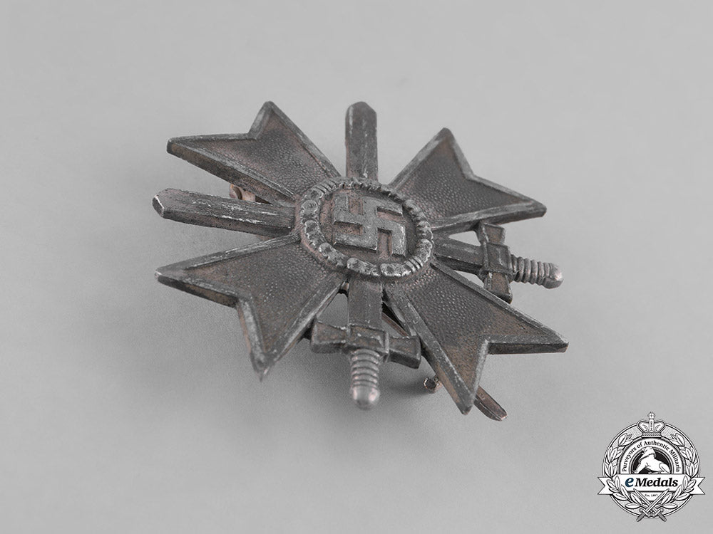 germany._a_cased_war_merit_cross_first_class_with_swords,_by_wilhelm_deumer_m181_2617