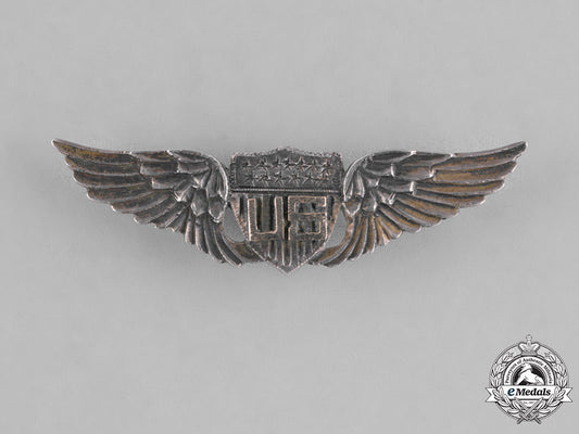 united_states._a_pilot's_wing_cap_badge,_c.1918_m181_2870