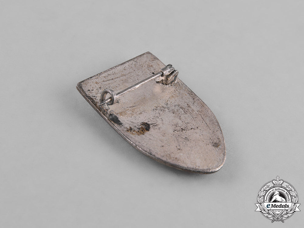 austria,_imperial._a_defender_in_armour(_wehrmann_im_eisen)_patriotic_badge_m181_2945