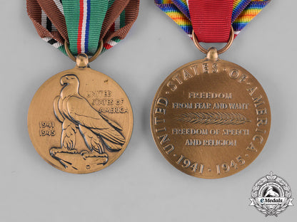 united_states._a_silver&_bronze_star_group_to_private_chilstedt,_kia_at_moncourt_woods,_october1944_m181_3077_2_1_1