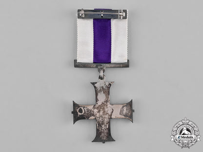 united_kingdom._a_gv_military_cross_with_original_case_of_issue_m181_3138