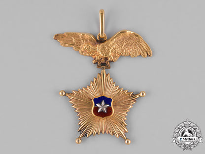 chile,_republic._a_star_of_military_merit_for_long_service_in_gold,_armed_forces_division,_commander_c.1950_m181_3209