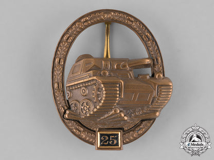 germany,_federal_republic._a_special_grade_tang_badge_for25_panzer_engagements,_alternative1957_version_m181_3305