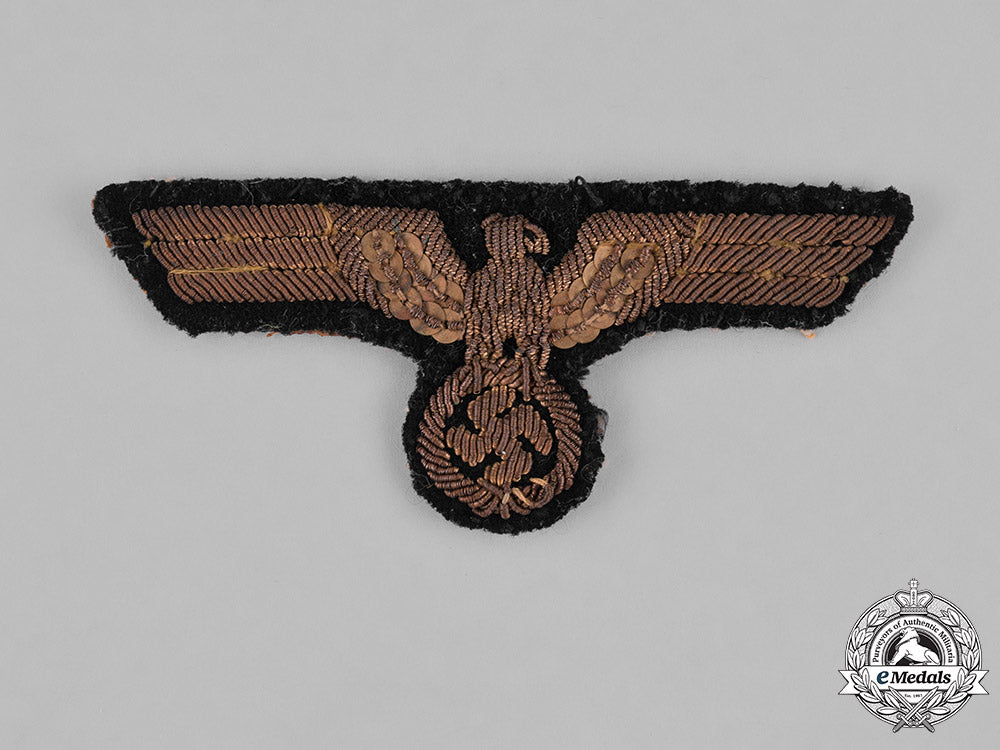 germany_kriegsmarine._a_naval_officer’s_bullion_tunic_eagle,_uniform_removed_m181_3318