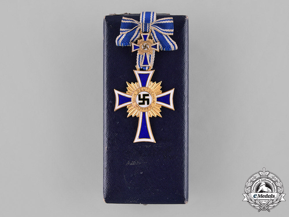 germany,_third_reich._a_cased_gold_grade_cross_of_honour_of_the_german_mother_by_friedrich_linden,_lüdenscheid_m181_3369