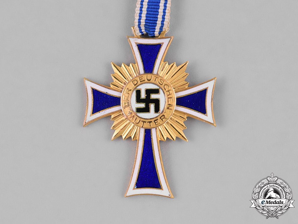 germany,_third_reich._a_cased_gold_grade_cross_of_honour_of_the_german_mother_by_friedrich_linden,_lüdenscheid_m181_3371