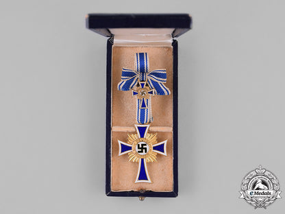 germany,_third_reich._a_cased_gold_grade_cross_of_honour_of_the_german_mother_by_friedrich_linden,_lüdenscheid_m181_3376