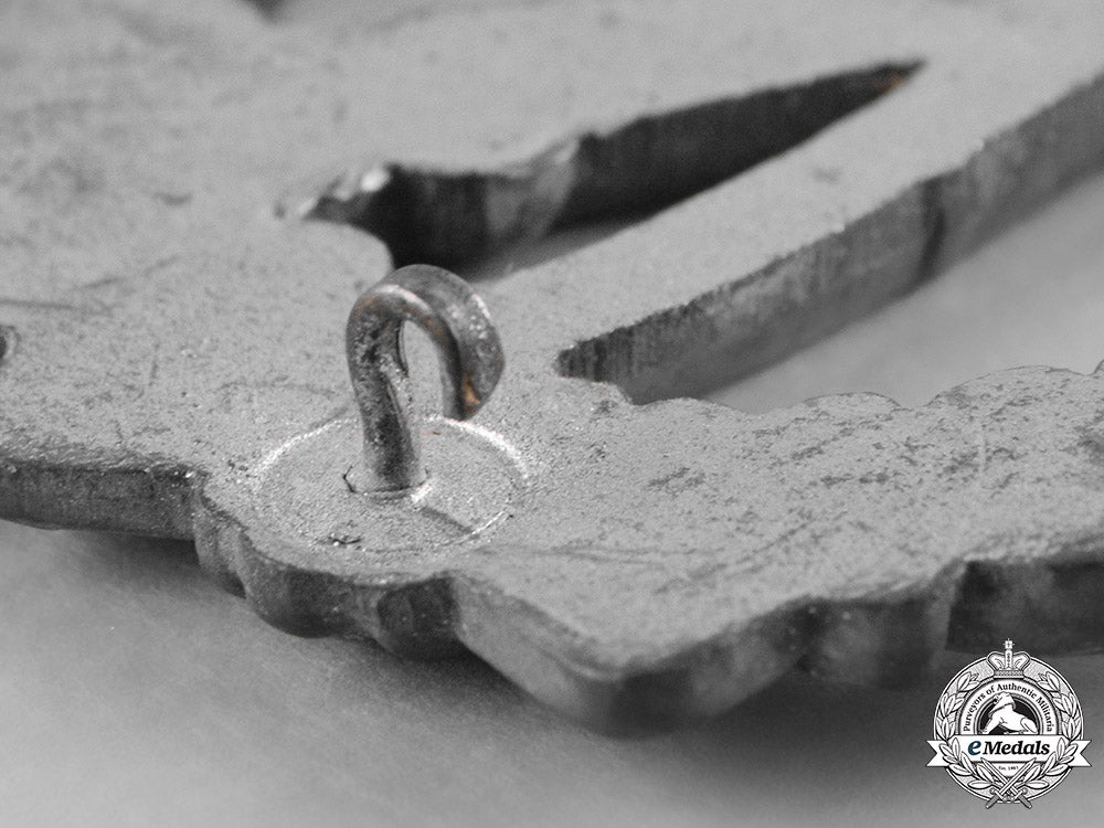 germany,_heer._a_wehrmacht_heer(_army)_infantry_assault_badge,_silver_grade,_by_adolf_schwerdt_m181_3400