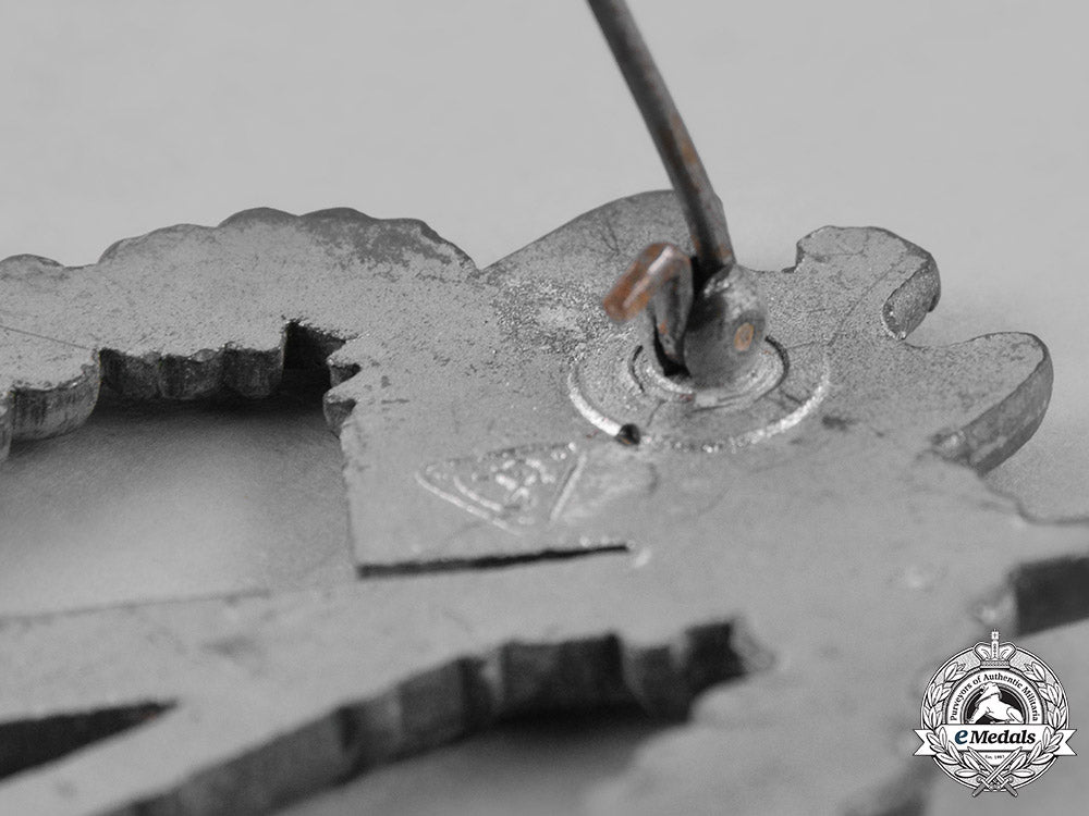 germany,_heer._a_wehrmacht_heer(_army)_infantry_assault_badge,_silver_grade,_by_adolf_schwerdt_m181_3401