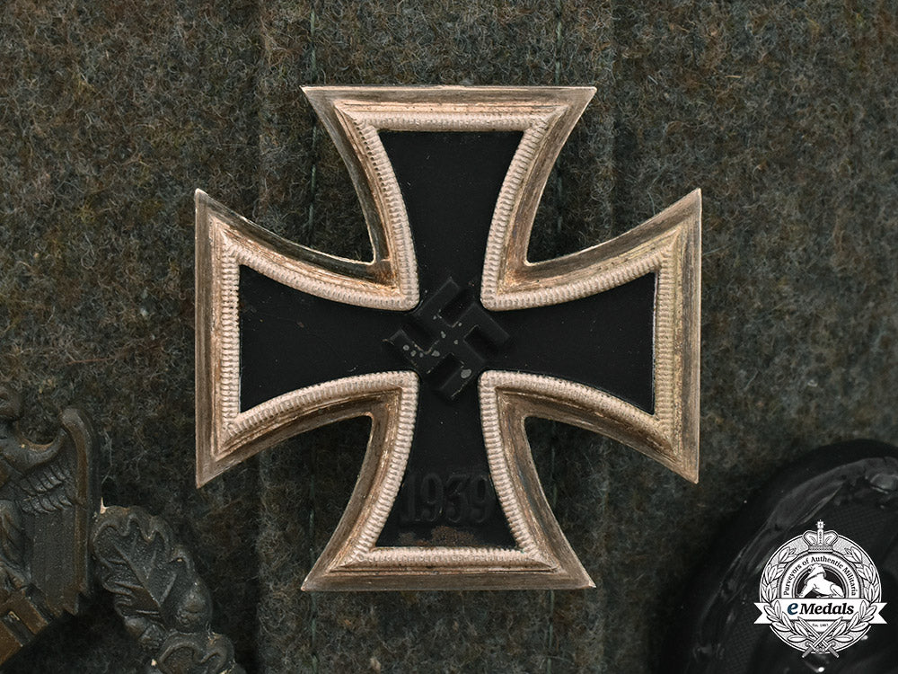 germany,_waffen-_ss._a_ss-_standarte“_der_führer”_obersturmfüher_rank_tunic_m181_3443