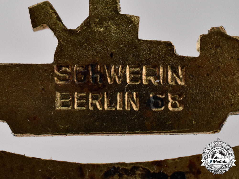 germany,_kriegsmarine._a_u-_boat_war_badge,_by_schwerin_m181_3752