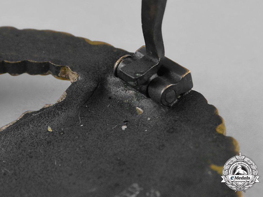 germany,_kriegsmarine._an_e-_boat_badge,_first_pattern,_by_schwerin_m181_3758