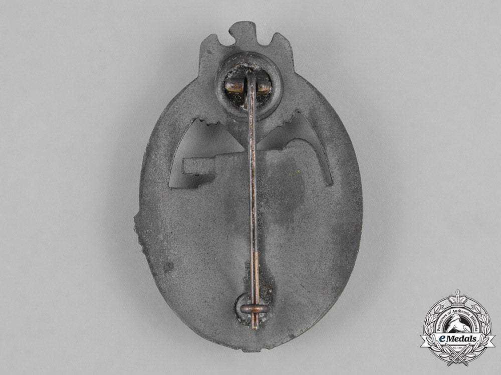 germany,_wehrmacht._a_tank_assault_badge,_bronze_grade,_by_hermann_aurich_m181_3827