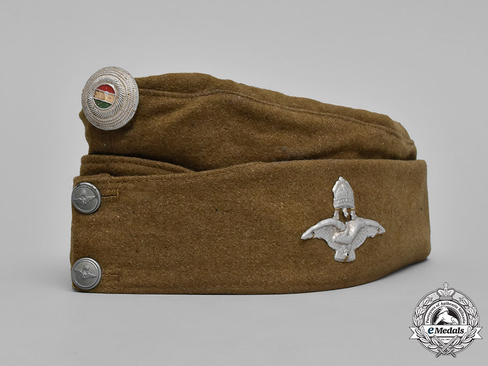 hungary,_kingdom._an_air_force_nco’s_side_cap,_c.1943_m181_4341