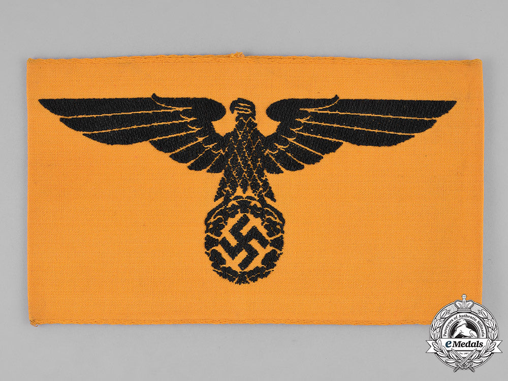 germany,_wehrmacht._an_armband_for_a_civilian_in_wehrmacht_service_m181_4472