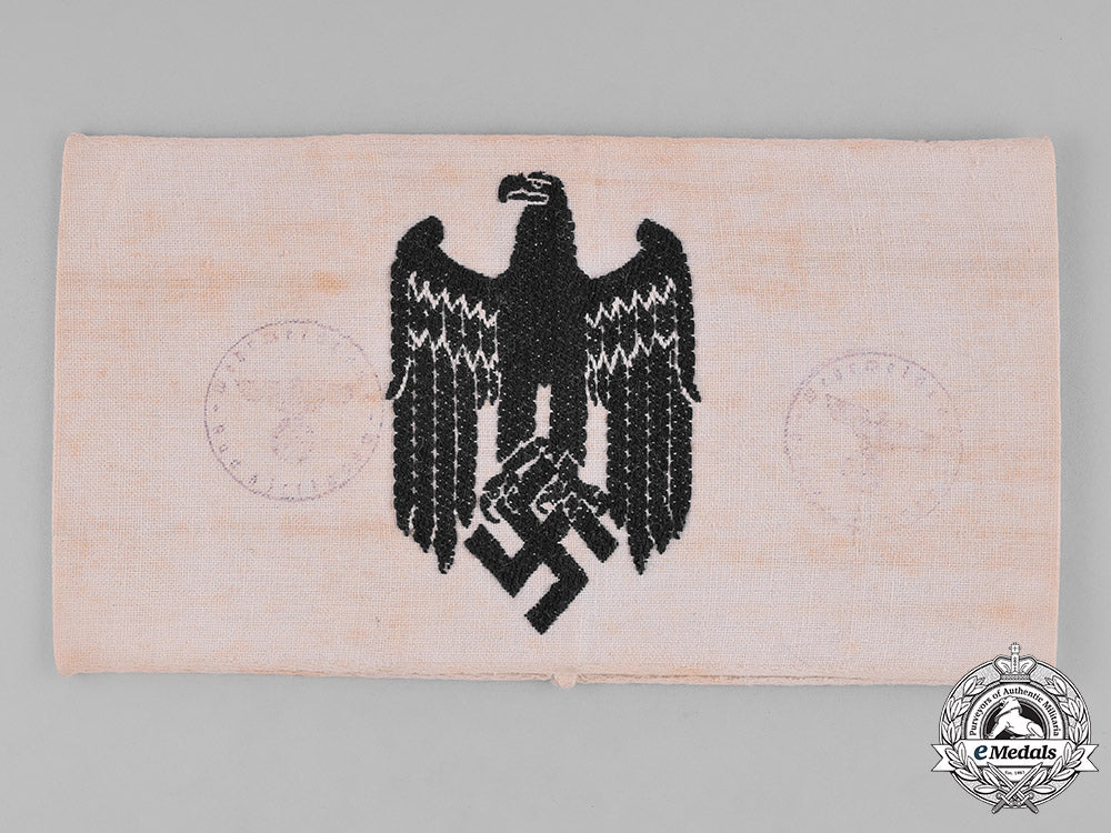 germany,_wehrmacht._an_armband_for_a_civilian_in_service_m181_4484