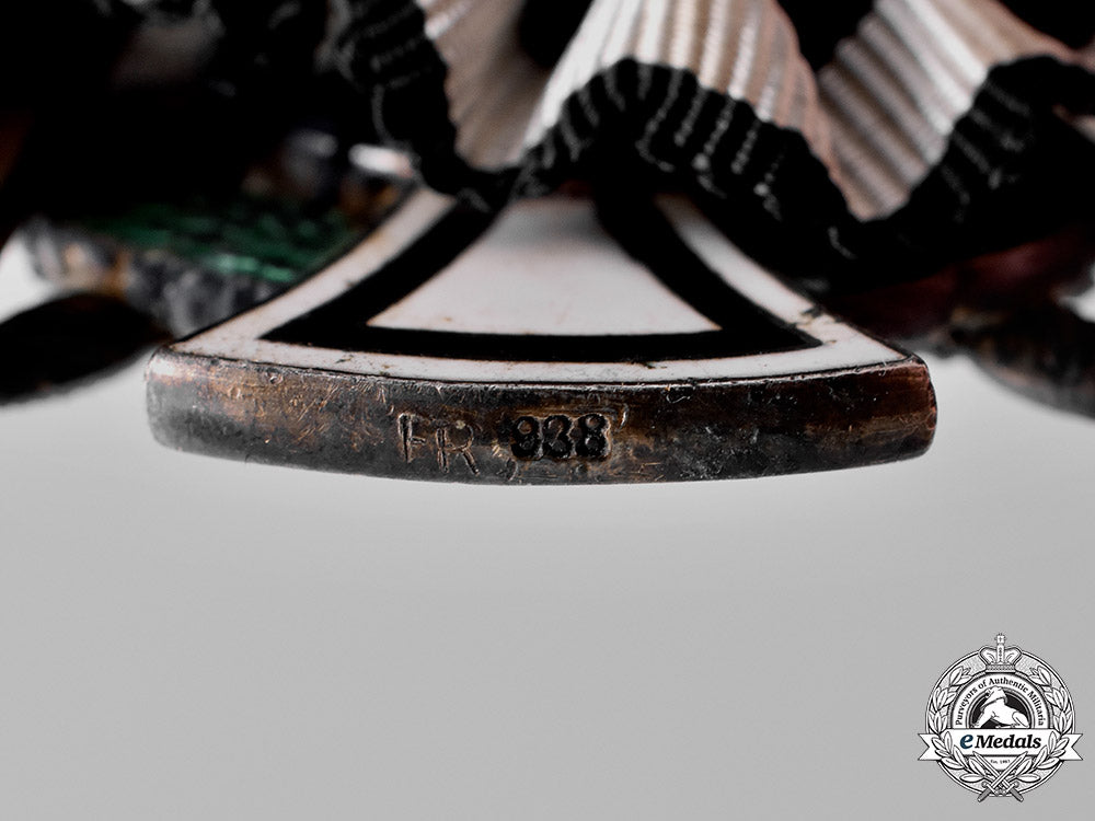 prussia,_state._a_medal_bar_with_a_houseorder_of_hohenzollern,_with_its_matching_ribbon_bar_m181_4596