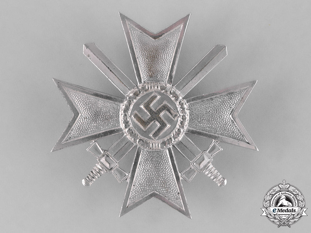 germany,_wehrmacht._a_war_merit_cross_first_class_with_swords_by_kerbach&_oesterhelt,_with_case_m181_4620