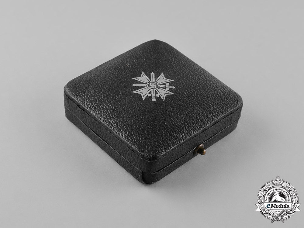 germany,_wehrmacht._a_war_merit_cross_first_class_with_swords_by_kerbach&_oesterhelt,_with_case_m181_4628