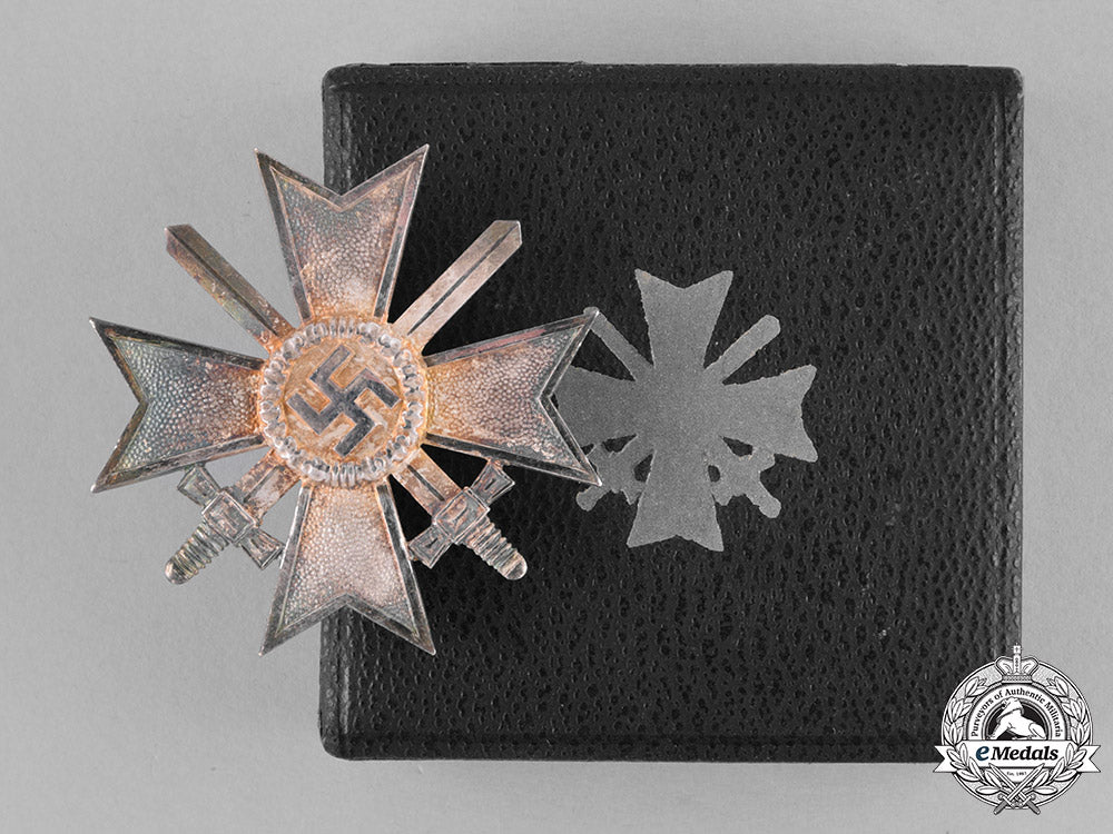 germany,_wehrmacht._a_war_merit_cross_first_class_with_swords_by_deschler&_sohn_m181_4667
