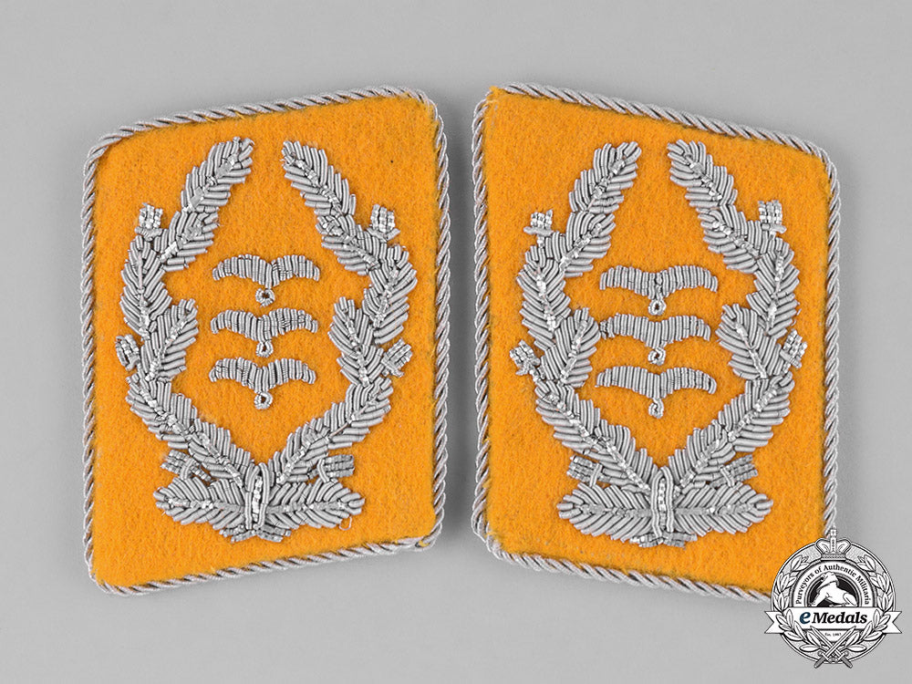 germany,_luftwaffe._a_set_of_flight_personnel_oberst_collar_tabs_m181_4826