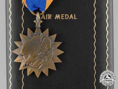 united_states._an_air_medal,_to_j.e._vaisey,1945_m181_5187