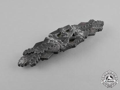 germany,_wehrmacht._a_close_combat_clasp,_bronze_grade,_by_friedrich_linden_m181_5231