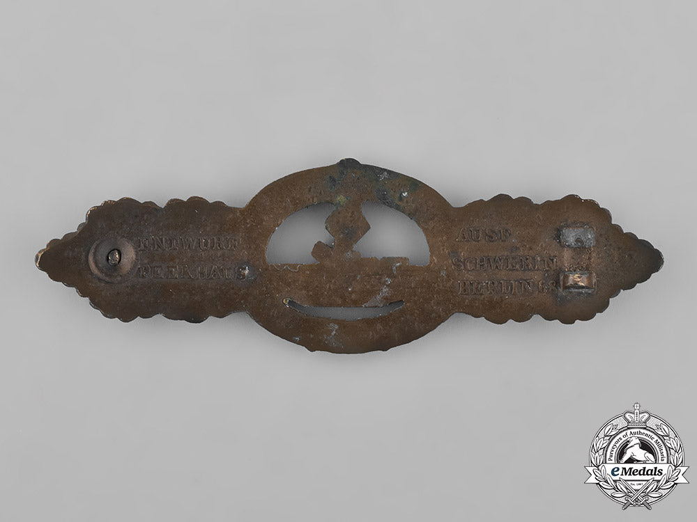 germany,_kriegsmarine._a_bronze_grade_u-_boat_combat_clasp,_second_pattern,_by_schwerin&_sohn_m181_5474_1_1