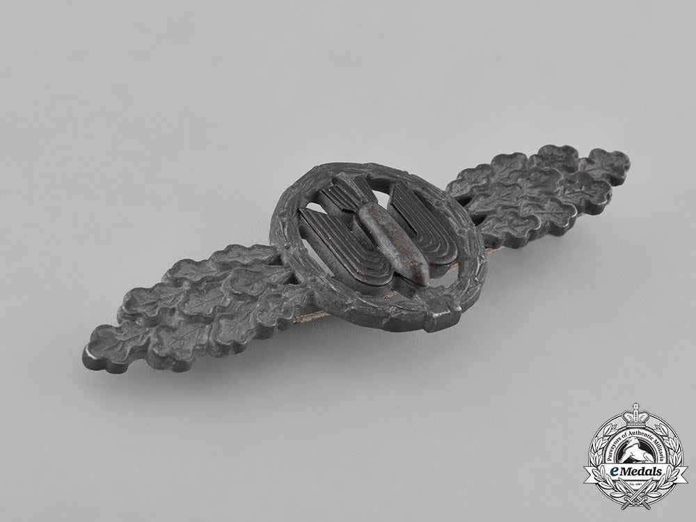 germany,_luftwaffe._a_bomber_pilot’s_clasp,_silver_grade,_by_funke_and_brünninghaus_m181_5480