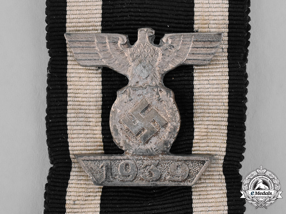 prussia,_state._a_ii._class_iron_cross1914_with_clasp_to_the_ii._class_iron_cross1939,_reduced_size_m181_5509