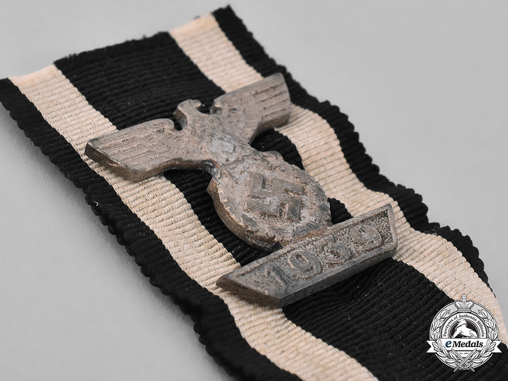 prussia,_state._a_ii._class_iron_cross1914_with_clasp_to_the_ii._class_iron_cross1939,_reduced_size_m181_5511