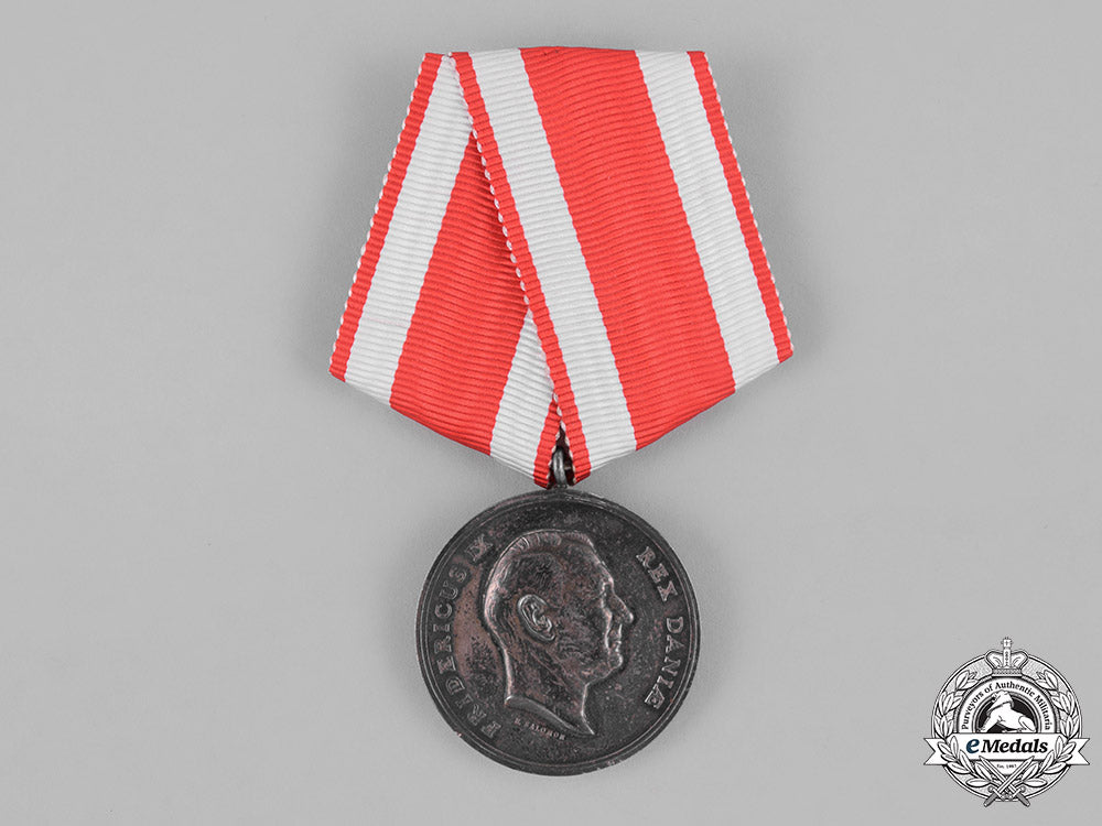 denmark,_kingdom._a_korea_medal_for_service_with_the_hospital_ship_ms_jutlandia1951-1953_m181_5626