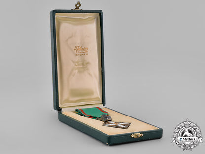 italy,_republic._an_order_of_merit_of_the_italian_republic,_v_class_knight_m181_5704