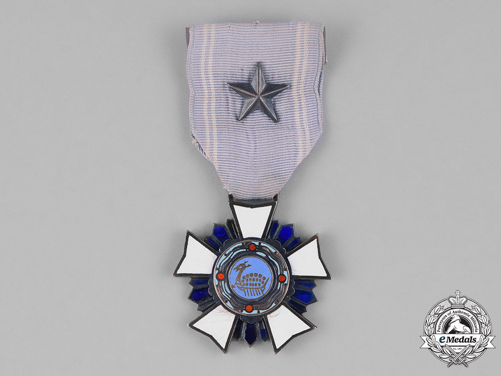 korea,_republic,_an_order_of_military_merit,"_chungmu"_iii_class_breast_badge,_c.1955_m181_5811