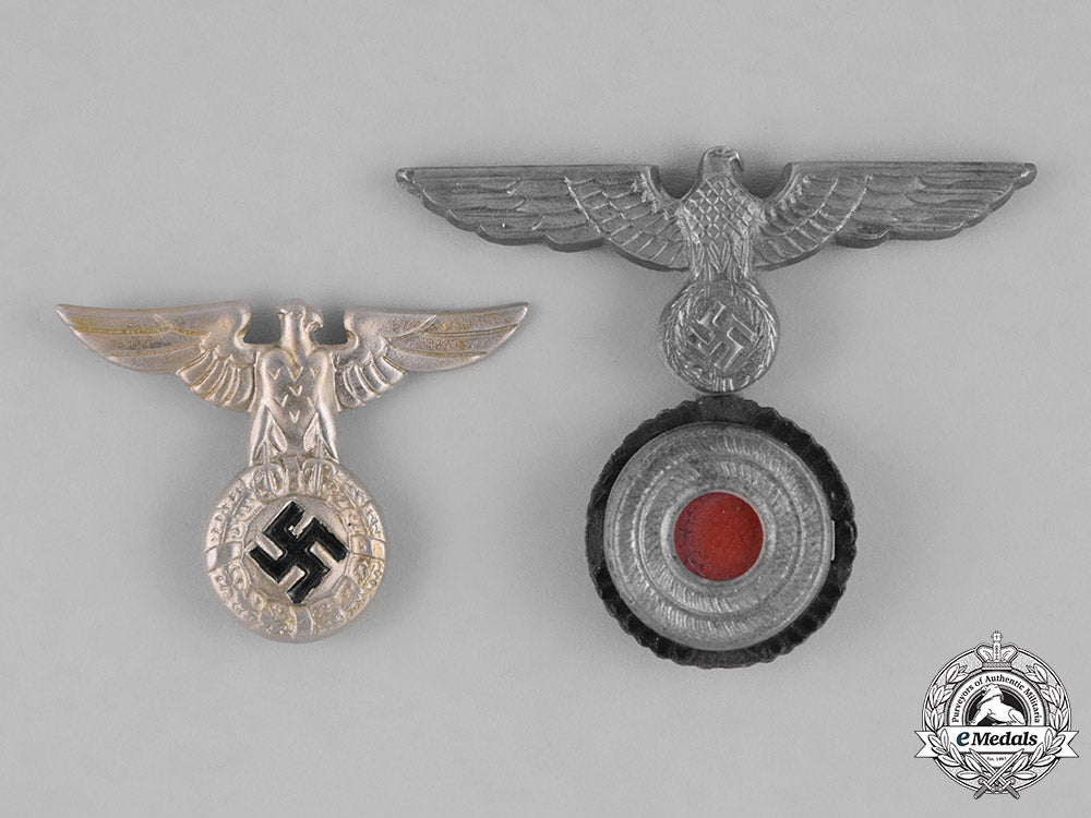 germany,_kriegsmarine._a_pair_of_kriegsmarine_cap_insignia_m181_5851