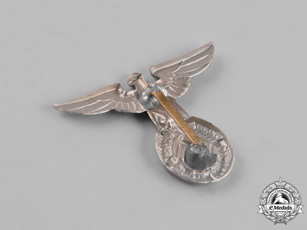 germany,_kriegsmarine._a_pair_of_kriegsmarine_cap_insignia_m181_5854