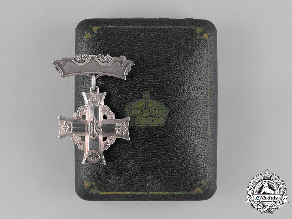 canada._a_memorial_cross_to_lance_corporal_george_nelles_gregory,_royal_canadian_engineers,1940._m181_5960
