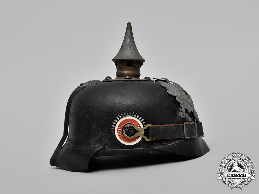prussia,_state._a_heer(_army)_em’s_pickelhaube,_c.1915_m181_6303