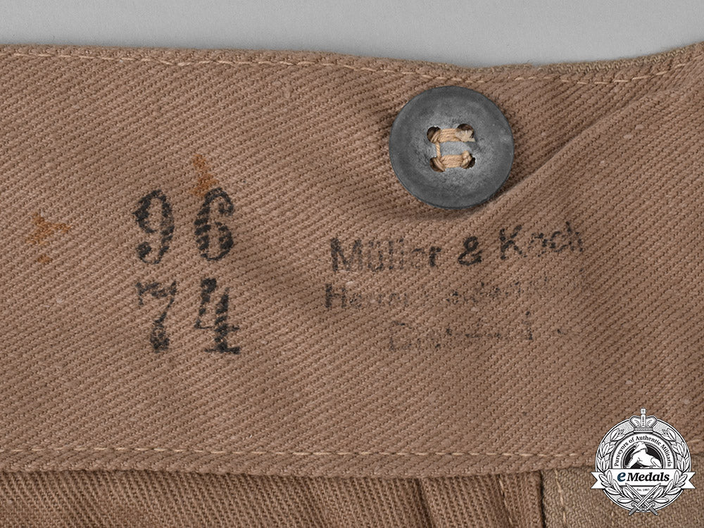 germany,_kriegsmarine._a_pair_of_unissued_kriegsmarine_m40_tropical_shorts_by_müller_and_koch_m181_6413