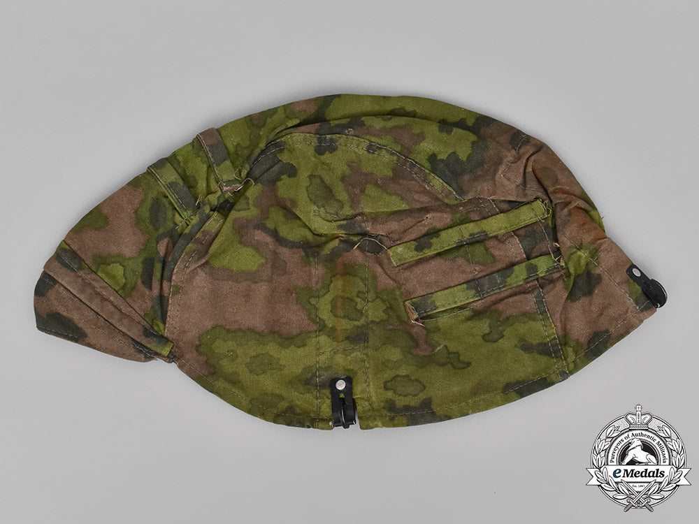 germany,_waffen-_ss._a_waffen-_ss_camouflage_helmet_cover_m181_6438